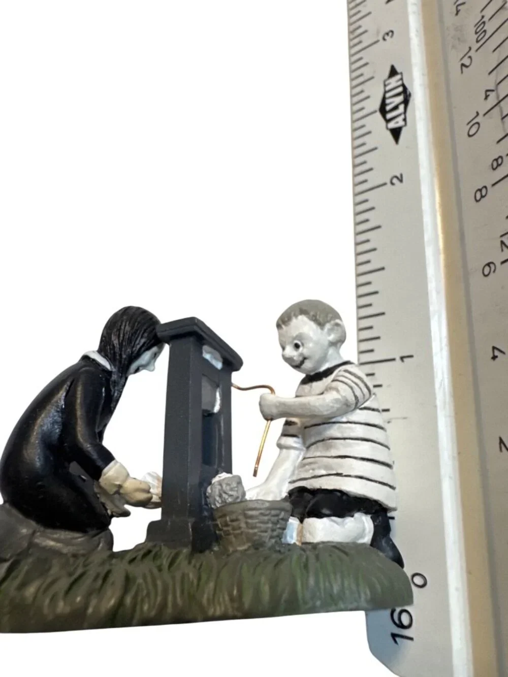 The Addams Family Wednesday & Pugsley Figurine Department 56 2018 Resin